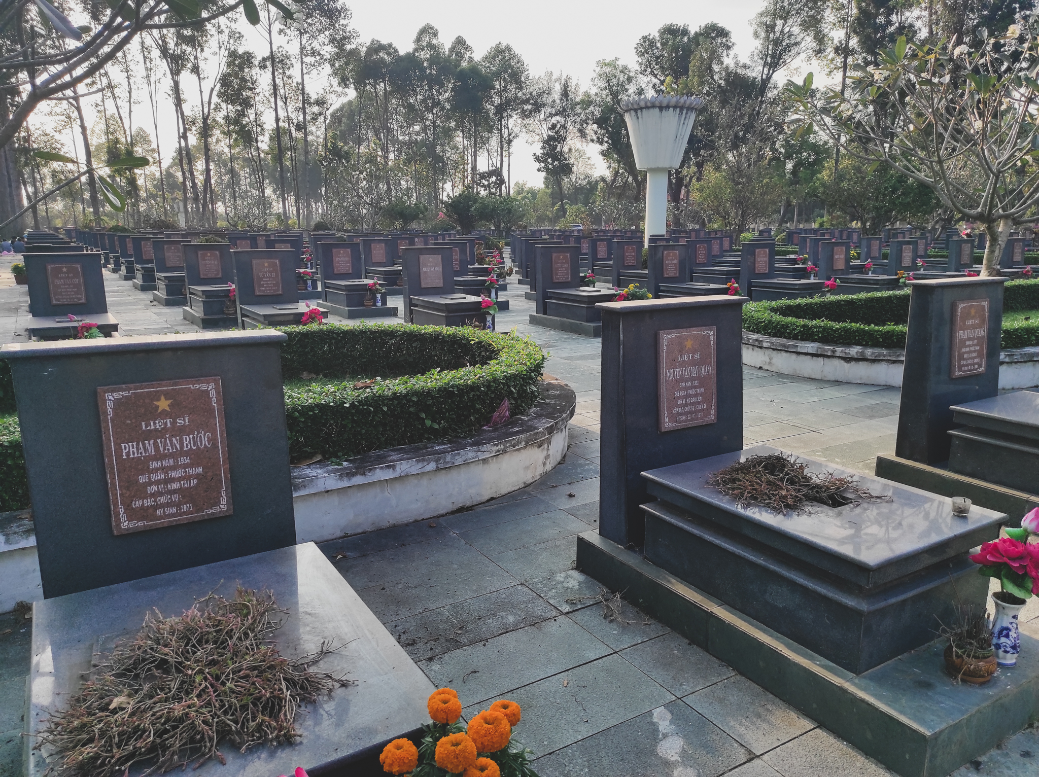 cimetière militaire vietnam